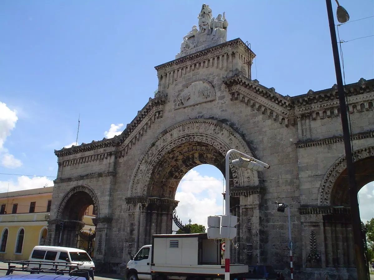The Colon Cemetery